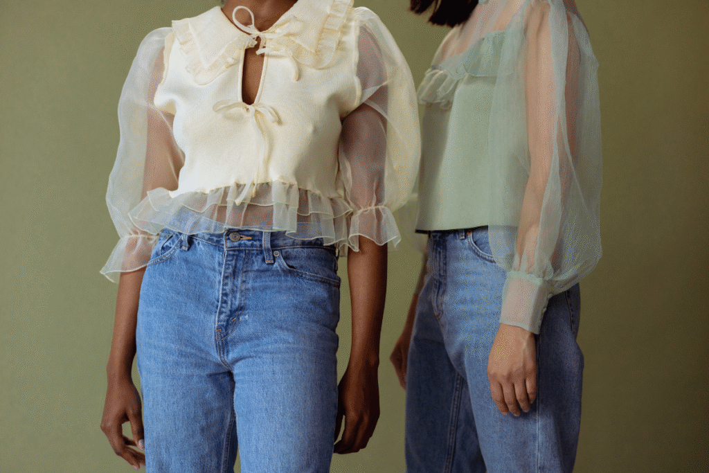 Modest Ways to Style Crop Tops That Still Look Trendy crop tops for women