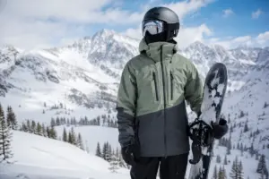 Die Besten Snowboardjacken Für Abenteuer In Den Bergen Bei Jedem Wetter
