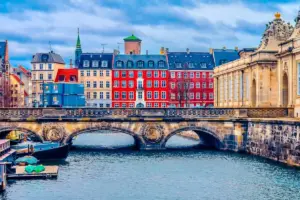 Copenhagen Hotels Guide: Comfortable Stays Near Major Attractions and Popular Districts